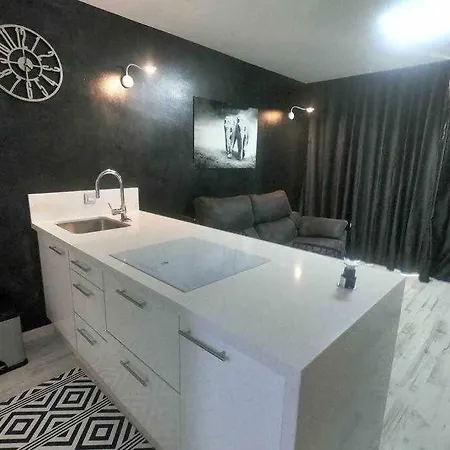 Appartement Con Diseno Moderno Y Piscina *