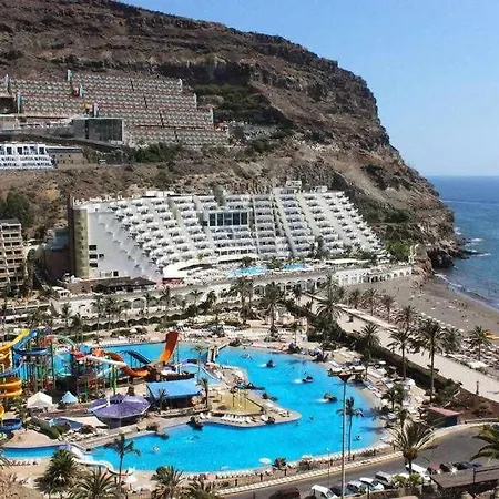 Appartement Con Diseno Moderno Y Piscina